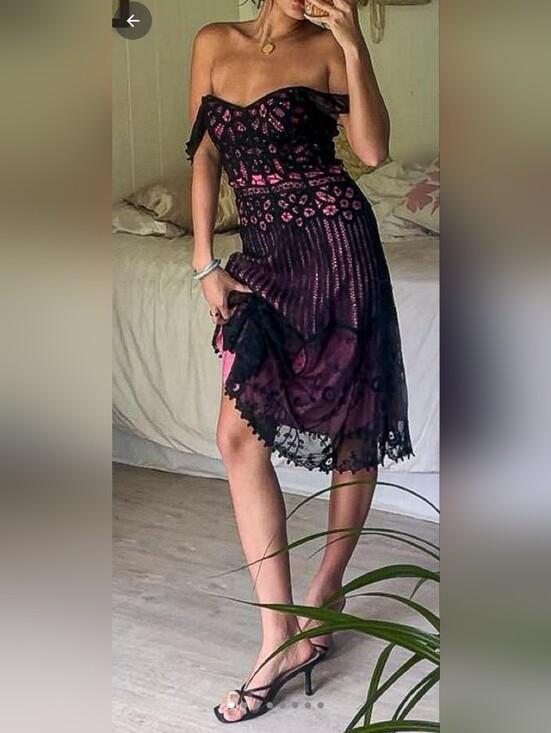 Betsey Johnson Dresses & Skirts - BETSEY JOHNSON Black/Pink Lace Midi Dress with Pink Bow Size 2